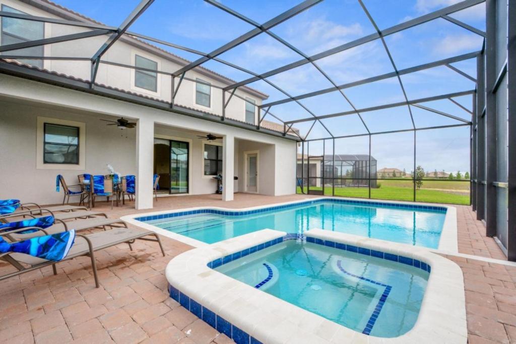 Exquisite 6 Bed Pool Home With Game Room Davenport Exterior photo